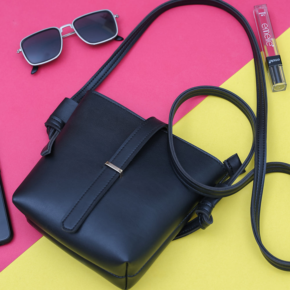 Emelia Cross Body Bucket Bag (CLRD) VUCHETTI