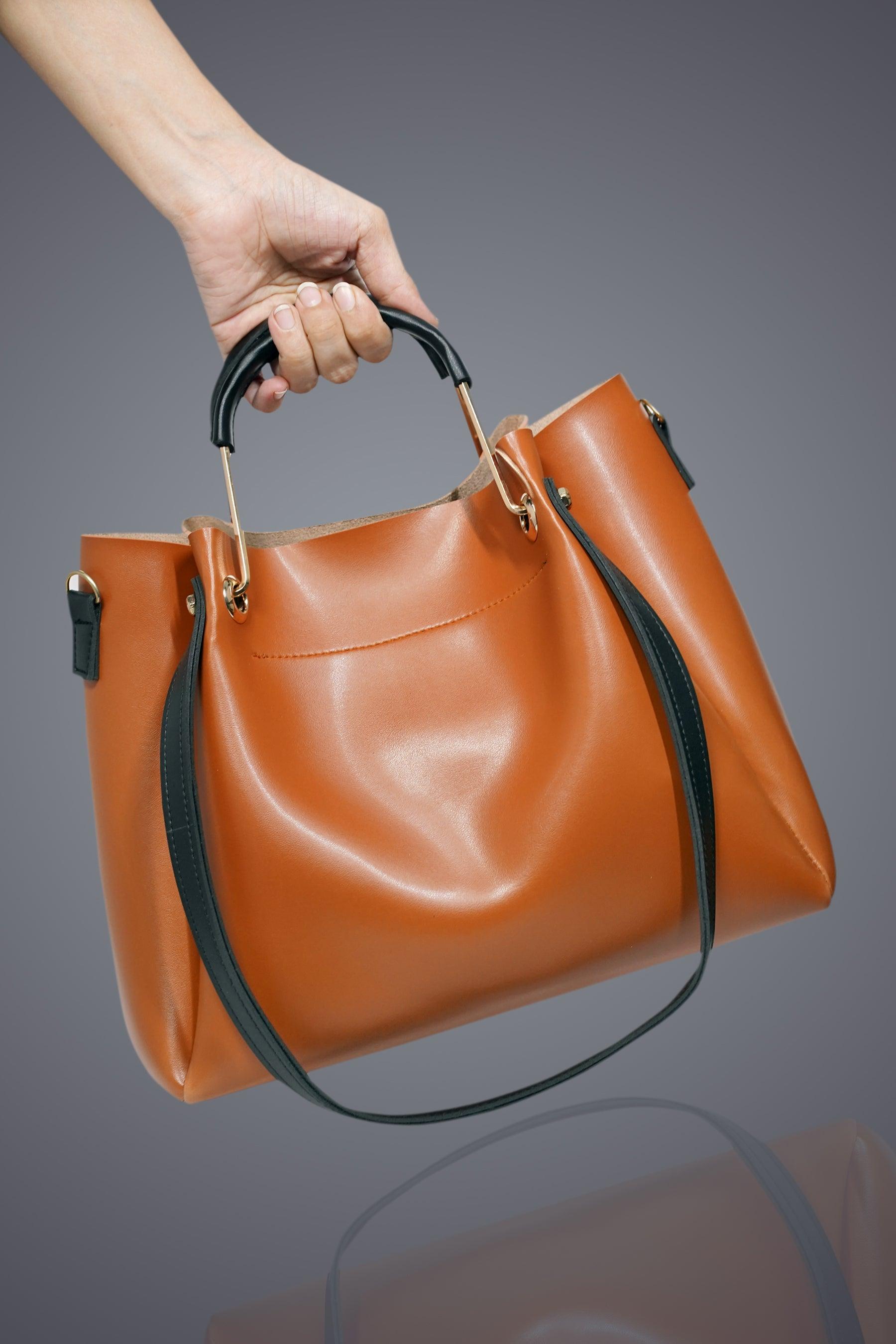 Austin Mustard Shoulder Bag - Vuchetti